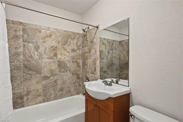 637 74th ST, Newport News, VA 23605