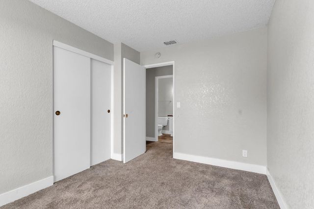 3046 Bridgeford Dr, Sacramento, CA 95833