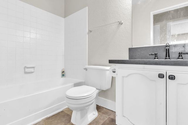 3046 Bridgeford Dr, Sacramento, CA 95833