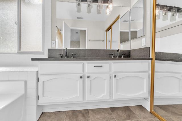 3046 Bridgeford Dr, Sacramento, CA 95833