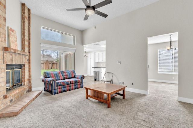 3046 Bridgeford Dr, Sacramento, CA 95833