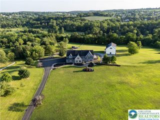 911 Gove Road, Bushkill Twp, PA 18064