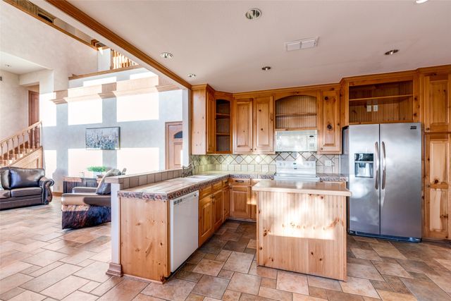 492 Prairie Grove Road, Valley View, TX 76272