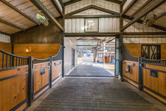 492 Prairie Grove Road, Valley View, TX 76272