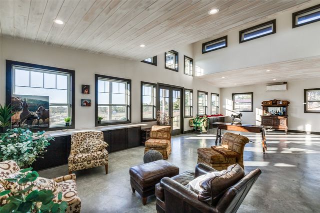 492 Prairie Grove Road, Valley View, TX 76272