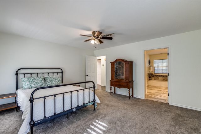 492 Prairie Grove Road, Valley View, TX 76272