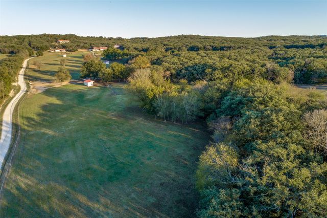 492 Prairie Grove Road, Valley View, TX 76272