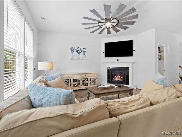 6706 Alabaster Ln, North Chesterfield, VA 23234