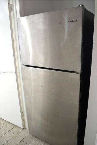 1037 SW 4th St 4, Miami, FL 33130