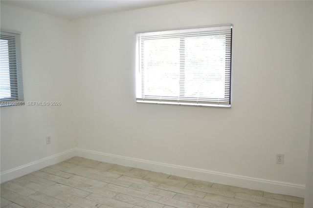 1037 SW 4th St 4, Miami, FL 33130