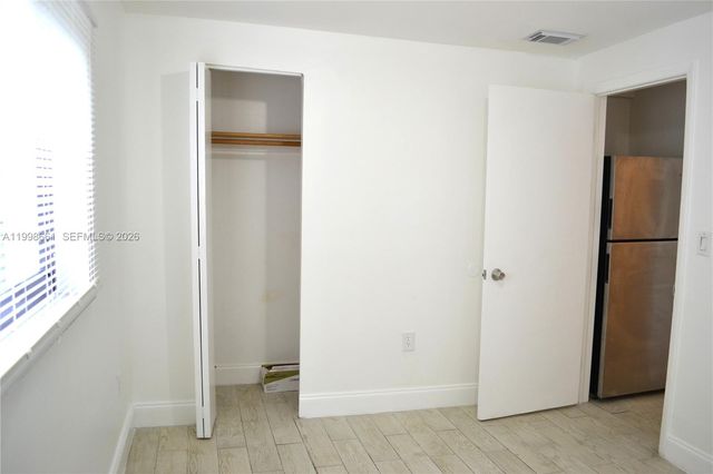 1037 SW 4th St 4, Miami, FL 33130