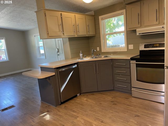 70100 E HIGHWAY 26 5, Welches, OR 97067