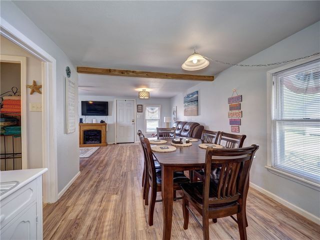 1139 S Houston St, Aransas Pass, TX 78336