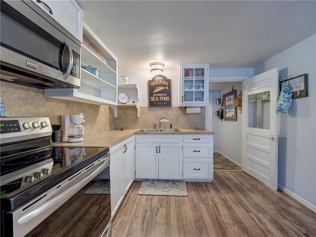 1139 S Houston St, Aransas Pass, TX 78336