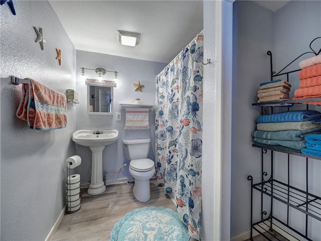 1139 S Houston St, Aransas Pass, TX 78336