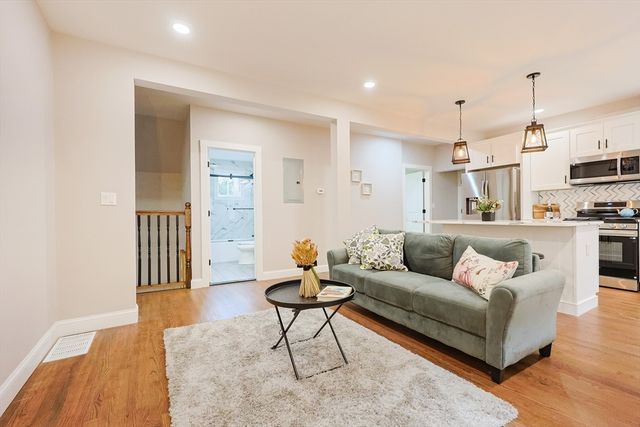 11 Watson St 1, Somerville, MA 02144