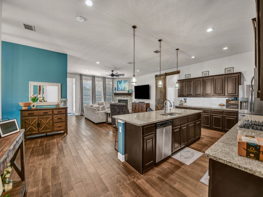 15129 Fleet Hill Road, Weatherford, TX 76008 — photo 2