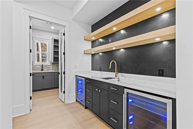 6996 Deaton Henry Road, Flowery Branch, GA 30542