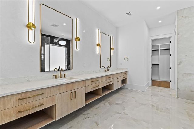 6996 Deaton Henry Road, Flowery Branch, GA 30542