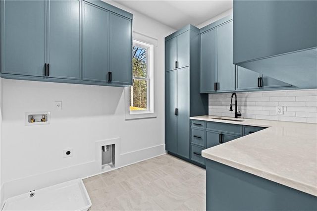 6996 Deaton Henry Road, Flowery Branch, GA 30542