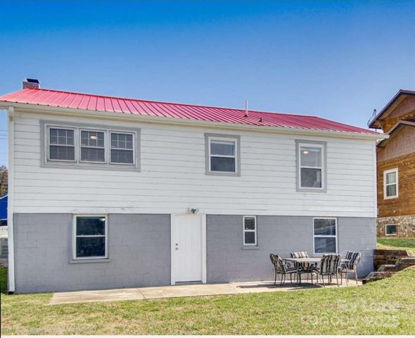 561 Depot Street, Asheville, NC 28801