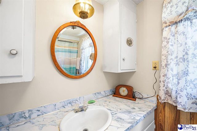 3017 Barrineau Rd, Lake City, SC 29560