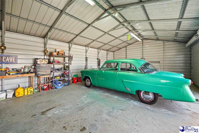 3017 Barrineau Rd, Lake City, SC 29560