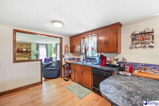 3017 Barrineau Rd, Lake City, SC 29560