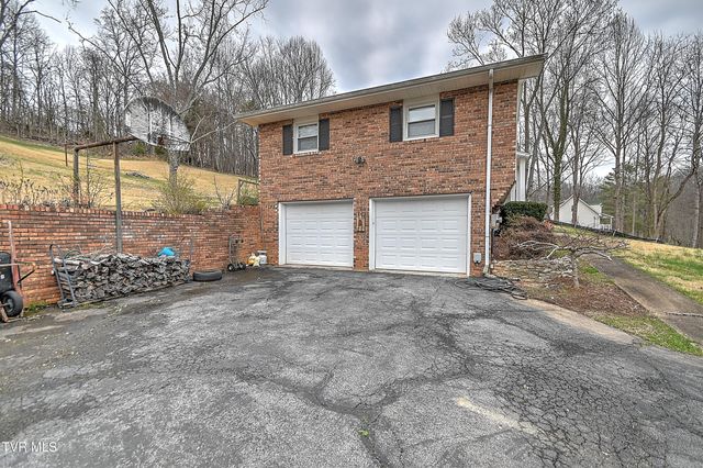 207 Herron Drive, Kingsport, TN 37663