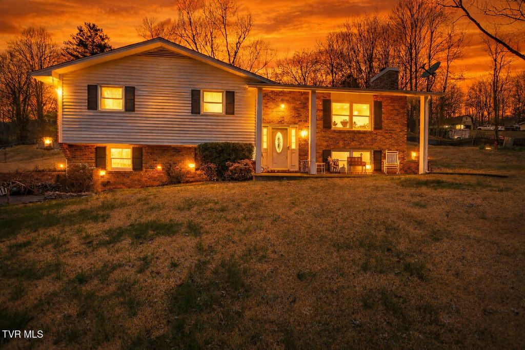 207 Herron Drive, Kingsport, TN 37663