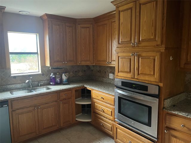 1541 State Highway 78 S, Farmersville, TX 75442