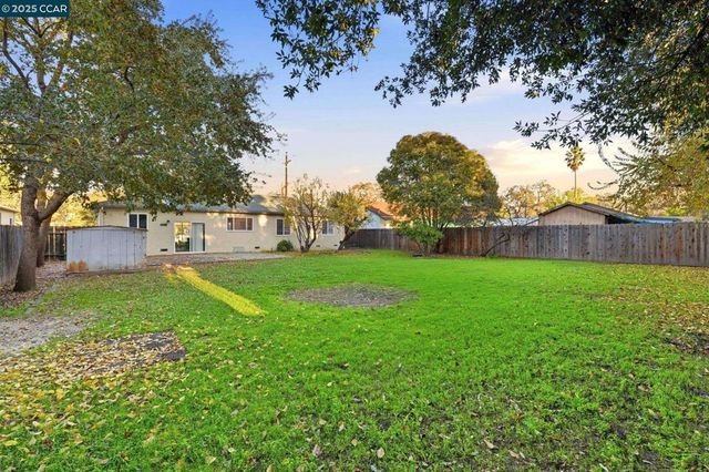 1035 Orange st, Concord, CA 94518