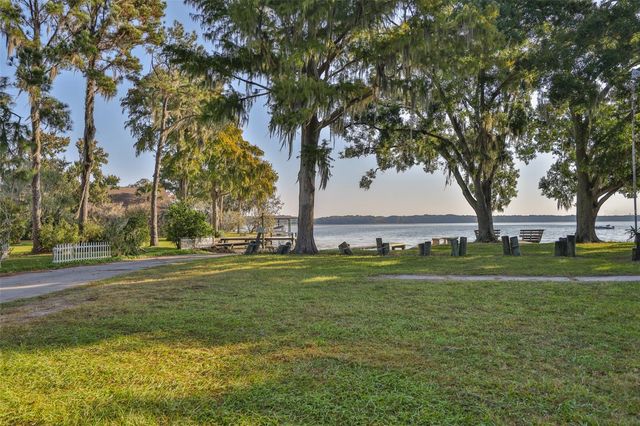 72 LAKE SHORE DRIVE, Palm Harbor, FL 34684