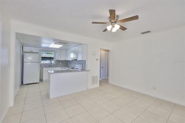 72 LAKE SHORE DRIVE, Palm Harbor, FL 34684