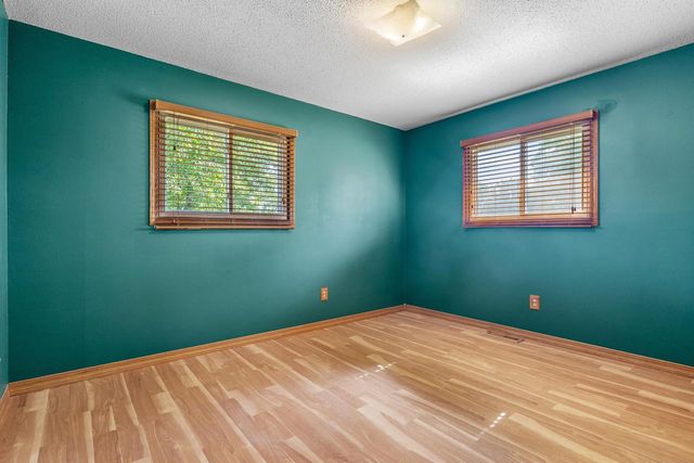 1527 Holley STREET, Holmen, WI 54636