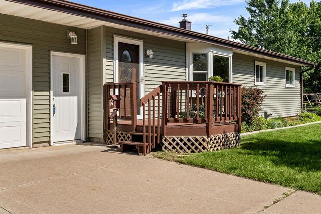 1527 Holley STREET, Holmen, WI 54636
