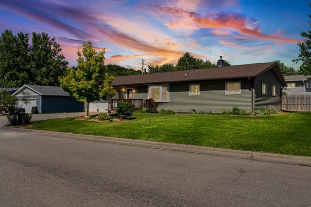 1527 Holley STREET, Holmen, WI 54636