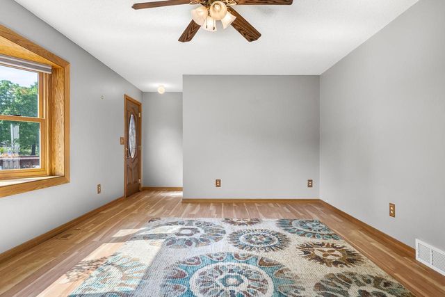 1527 Holley STREET, Holmen, WI 54636