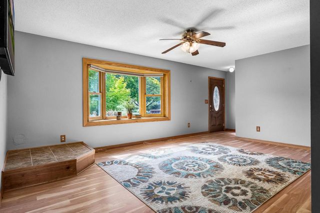 1527 Holley STREET, Holmen, WI 54636