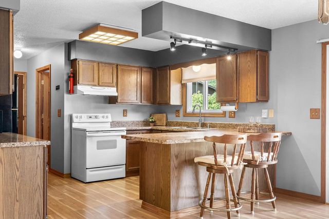 1527 Holley STREET, Holmen, WI 54636