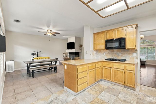 6705 Tiber River Lane, Bakersfield, CA 93308