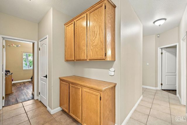 6705 Tiber River Lane, Bakersfield, CA 93308