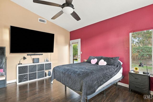 6705 Tiber River Lane, Bakersfield, CA 93308