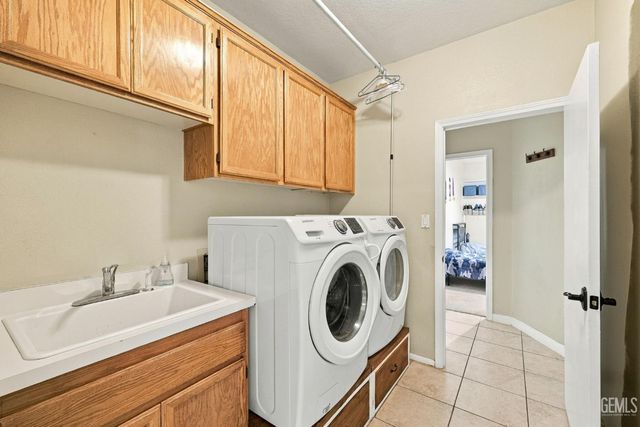6705 Tiber River Lane, Bakersfield, CA 93308