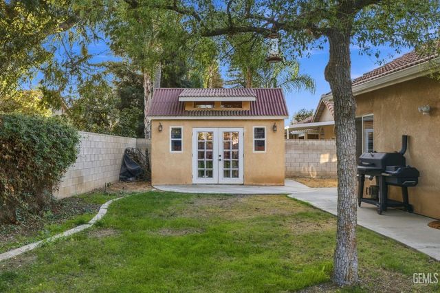 6705 Tiber River Lane, Bakersfield, CA 93308