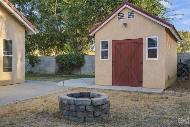 6705 Tiber River Lane, Bakersfield, CA 93308