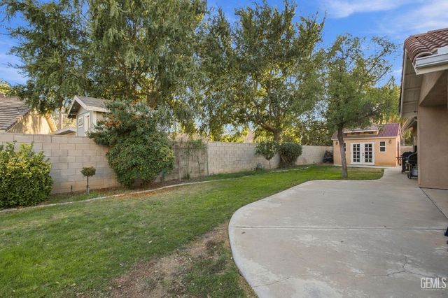 6705 Tiber River Lane, Bakersfield, CA 93308