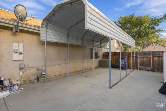 6705 Tiber River Lane, Bakersfield, CA 93308