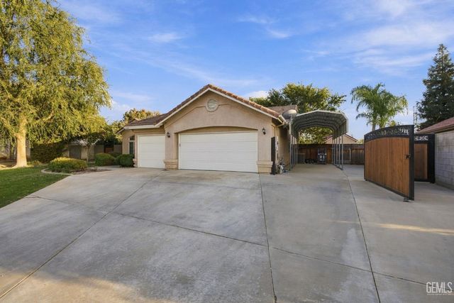 6705 Tiber River Lane, Bakersfield, CA 93308