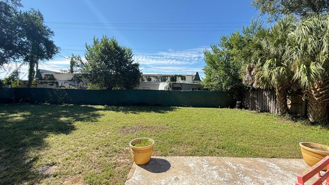 6 NW Chelsea Drive, Fort Walton Beach, FL 32547